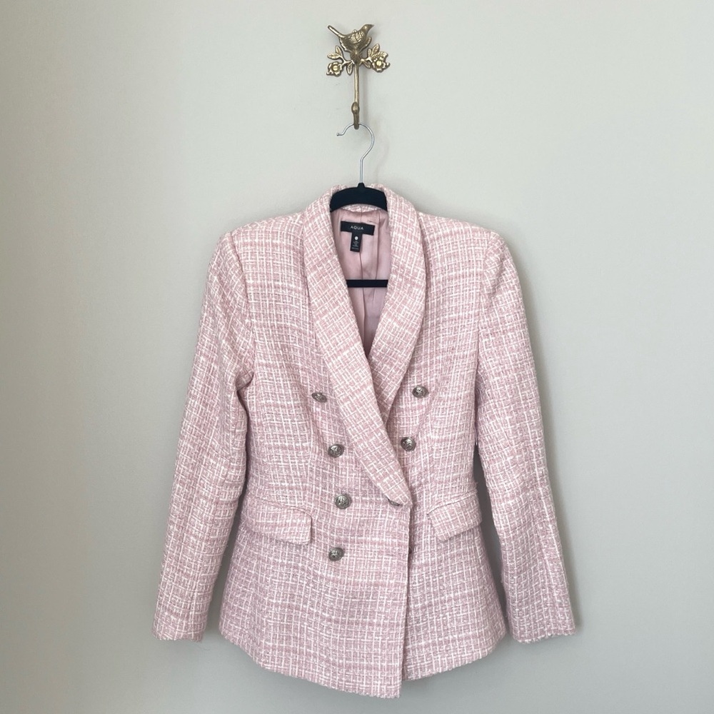 Pink tweed blazer #tweed #blazer